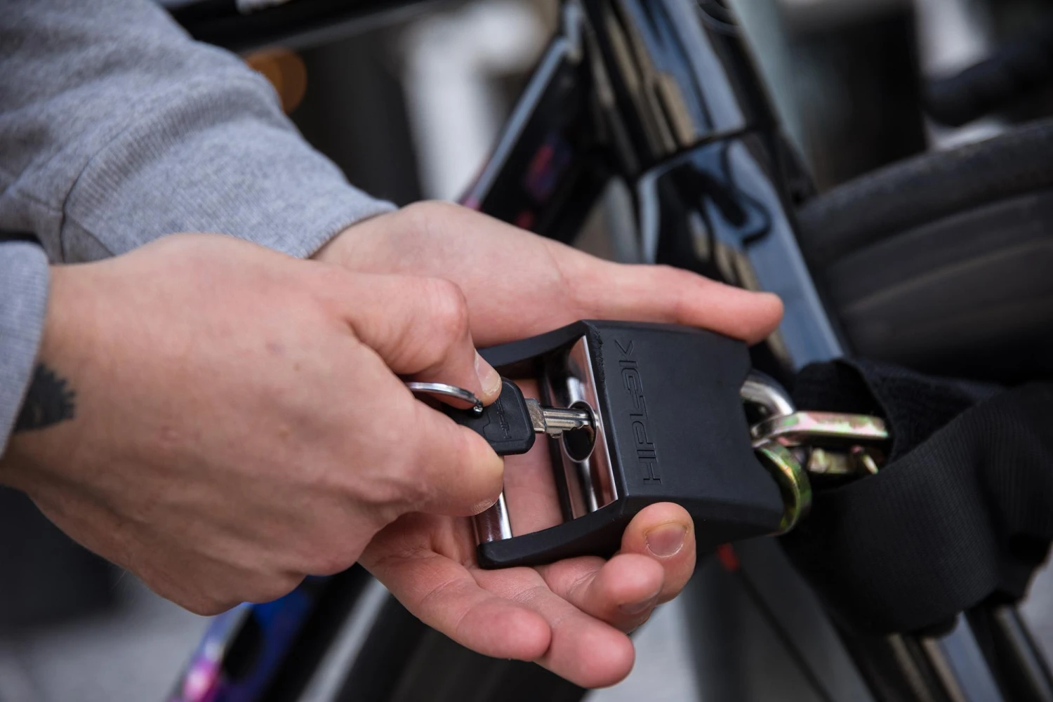 Hiplok Original - Wearable Chain Lock 7 Hiplok Original - Wearable Chain Lock - Image 5