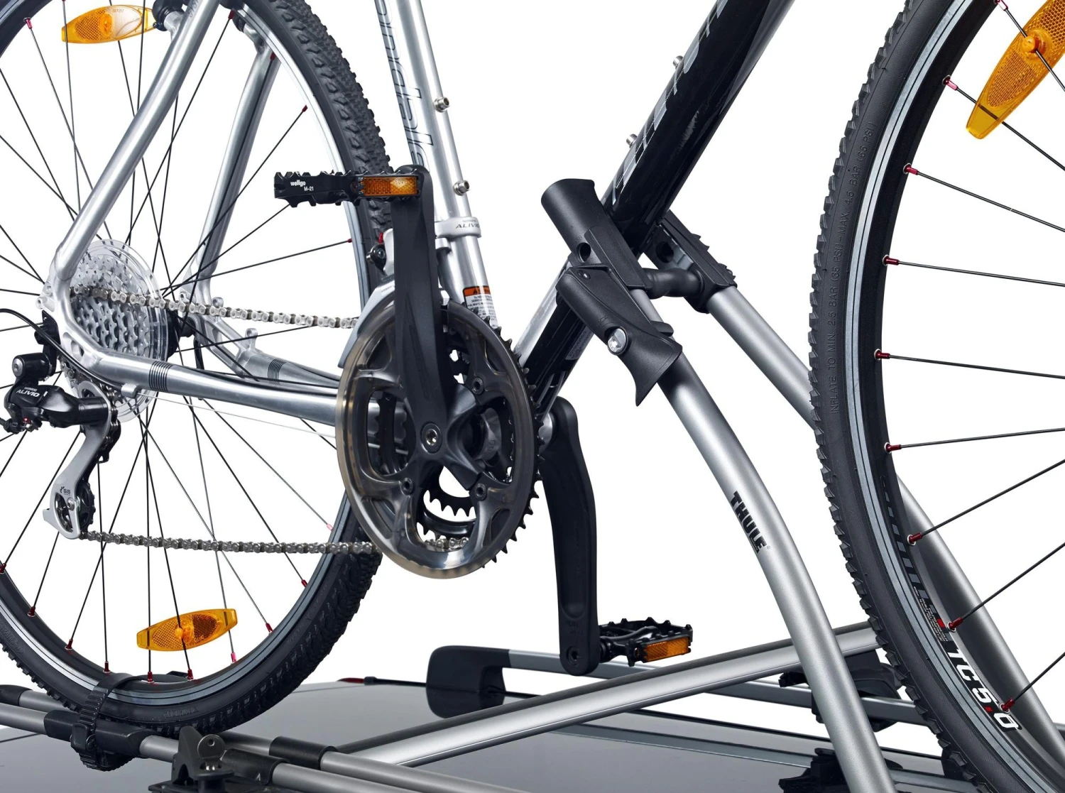 Thule Freeride 532 Roof Mounted Bike Rack 6 Thule Freeride 532 Roof Mounted Bike Rack - Image 4