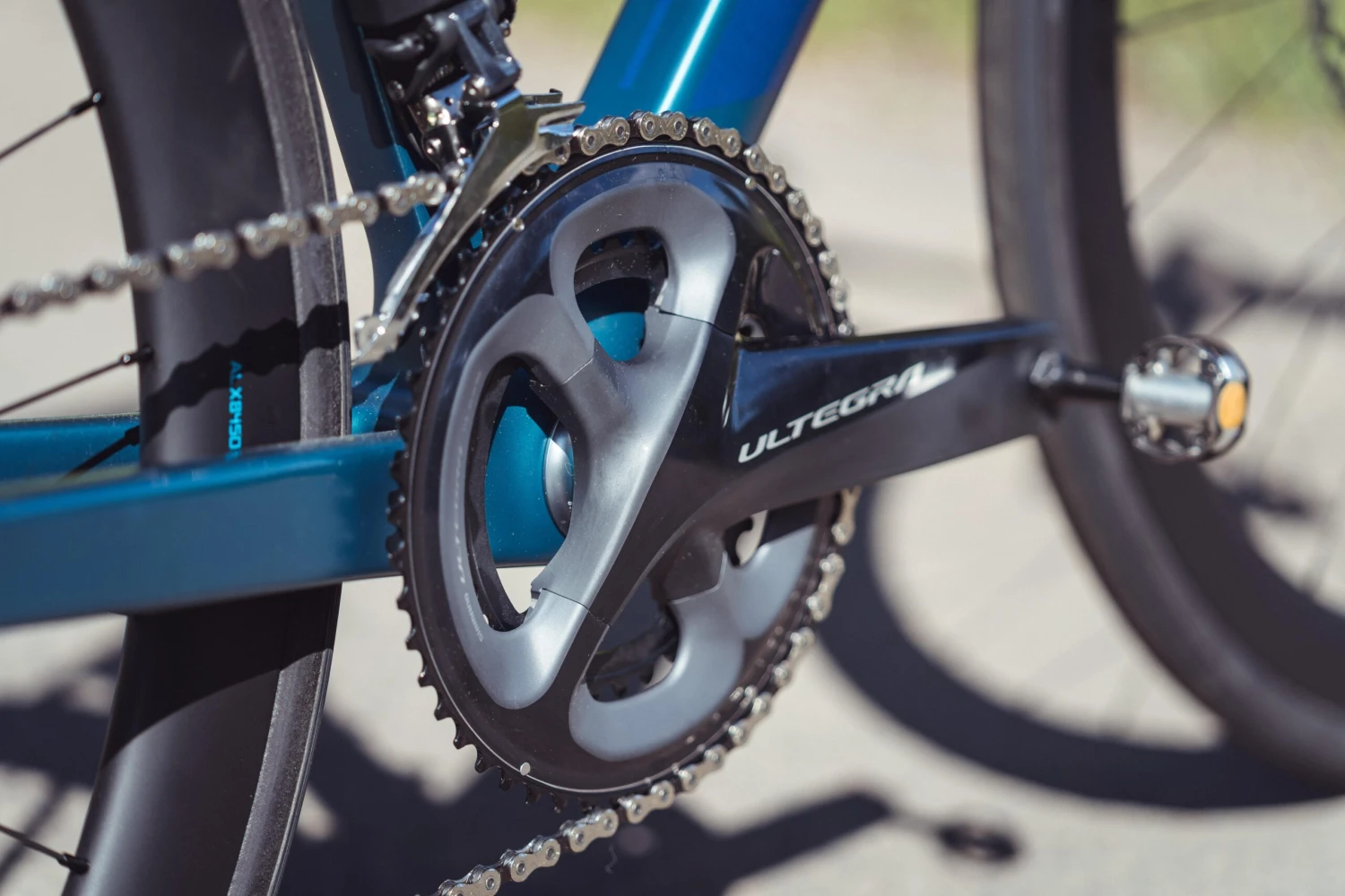 Boardman SLR 9.6 Disc Mens Road Bike - XS, S, M, L, XL Frames 4 Boardman SLR 9.6 Disc Mens Road Bike - XS, S, M, L, XL Frames - Image 2