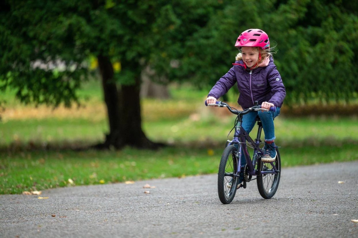 Carrera Cosmos Kids Bike - 16" Wheel - Purple 4 Carrera Cosmos Kids Bike - 16" Wheel - Purple - Image 2