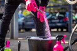 Muc-Off Punk Powder 13 Muc-Off Punk Powder -Apollo® Sale Store 684094f