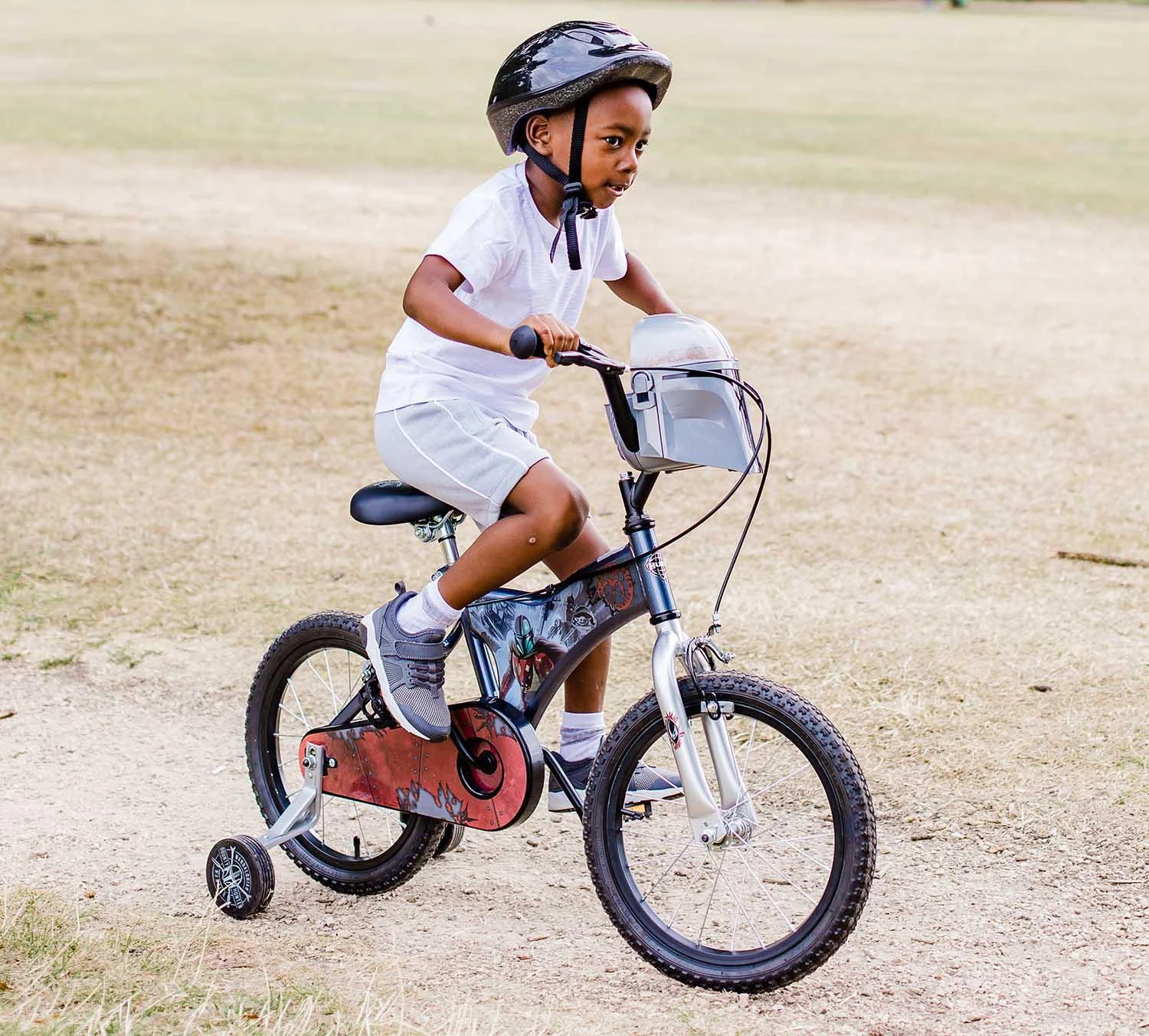 Huffy Star Wars Mandalorian Kids Bike - 16" Wheel 5 Huffy Star Wars Mandalorian Kids Bike - 16" Wheel - Image 3