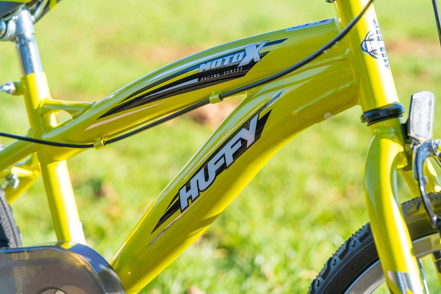 Huffy Moto Quick Connect Kids Bike - 18" Wheel 7 Huffy Moto Quick Connect Kids Bike - 18" Wheel - Image 5