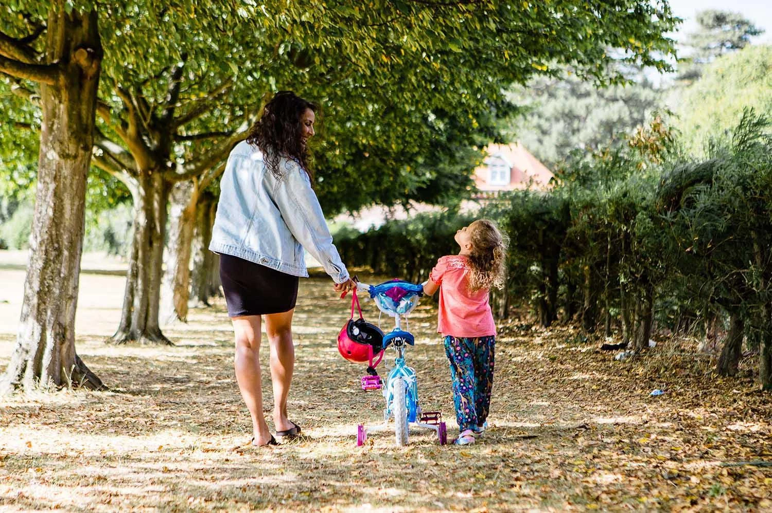 Disney Huffy Frozen Quick Connect Kids Bike - 12" Wheel 10 Disney Huffy Frozen Quick Connect Kids Bike - 12" Wheel - Image 8