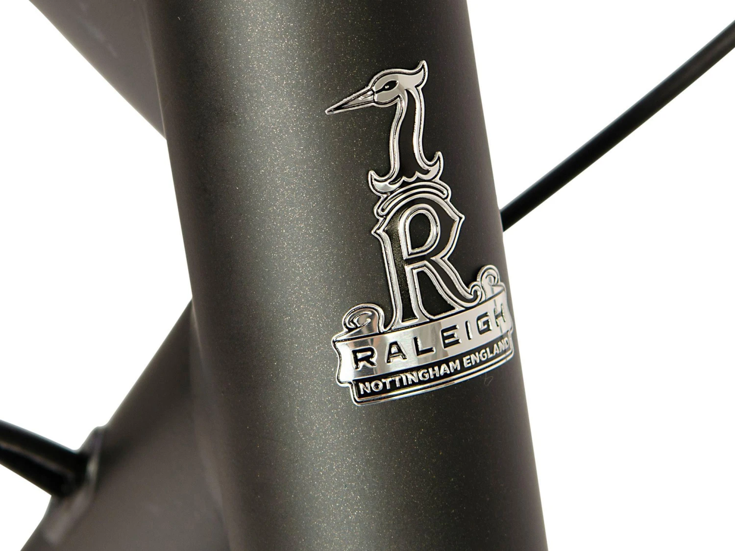 Raleigh Strada City Mens Hybrid Bike - 16", 18", 20", 22" Frames 5 Raleigh Strada City Mens Hybrid Bike - 16", 18", 20", 22" Frames - Image 3